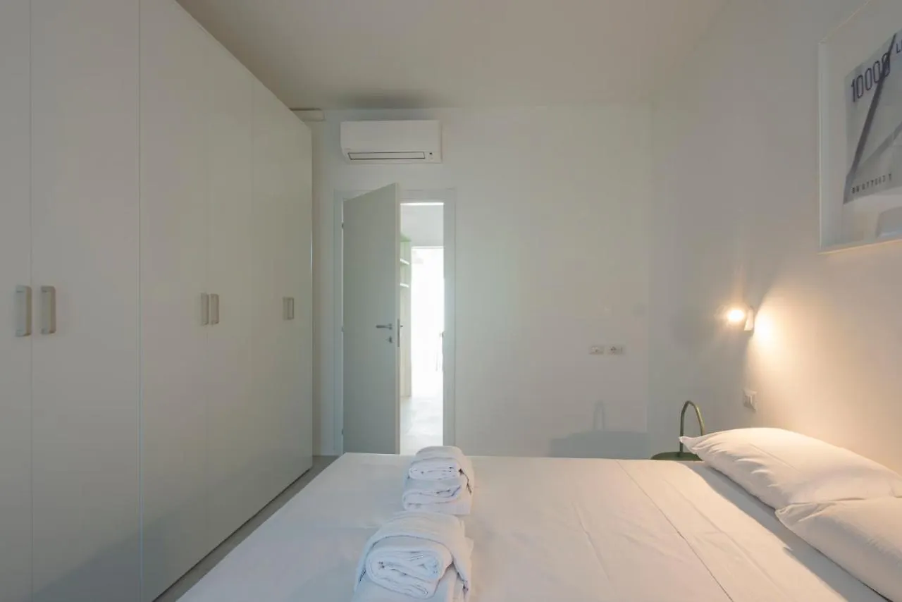 I Host Apartment - D'Agrate 19 Milán 0*,