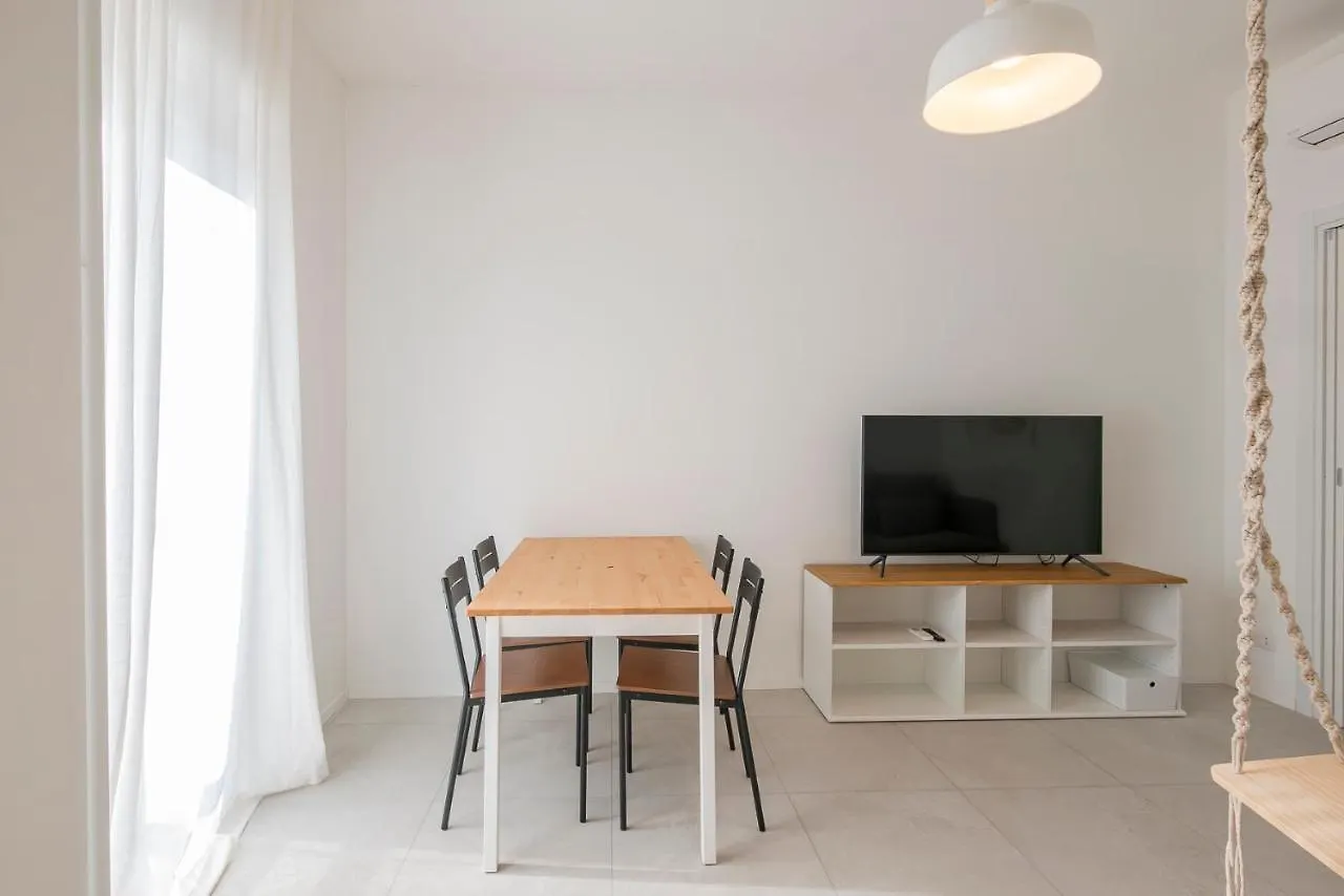 I Host Apartment - D'Agrate 19 Milan